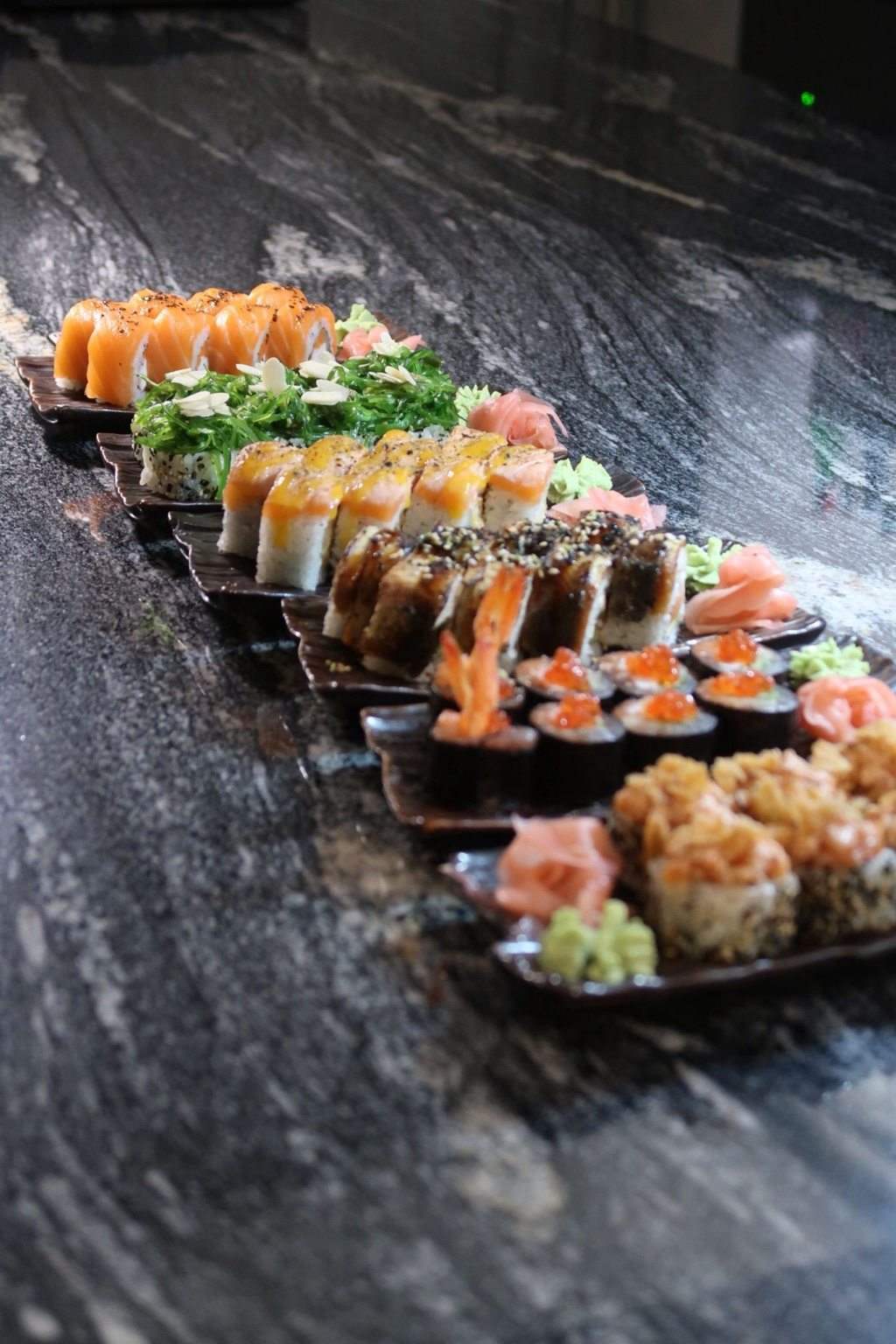 Суші в IKI Izakaya