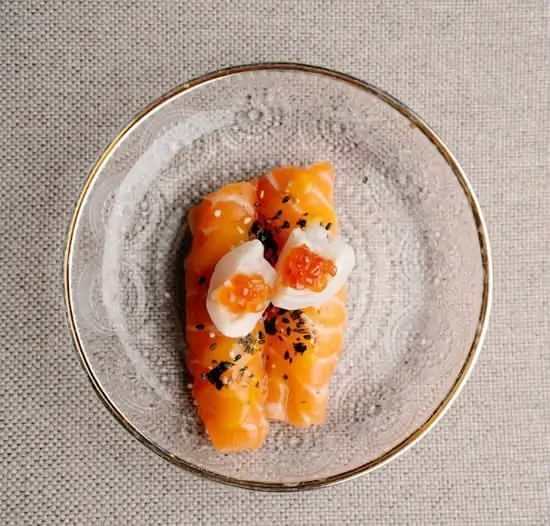 Nigiri Łosoś Mango, Liczi